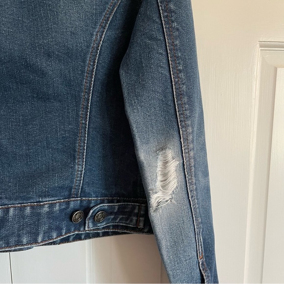 Vintage Gap Distressed Denim Jacket, Y2K, Size M, EUC - Picture 6 of 8